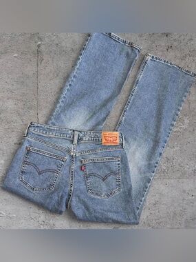 Levi’s “Super Low Boot” Jeans